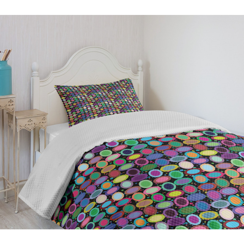 Abstract Oval Shapes Bedspread Set