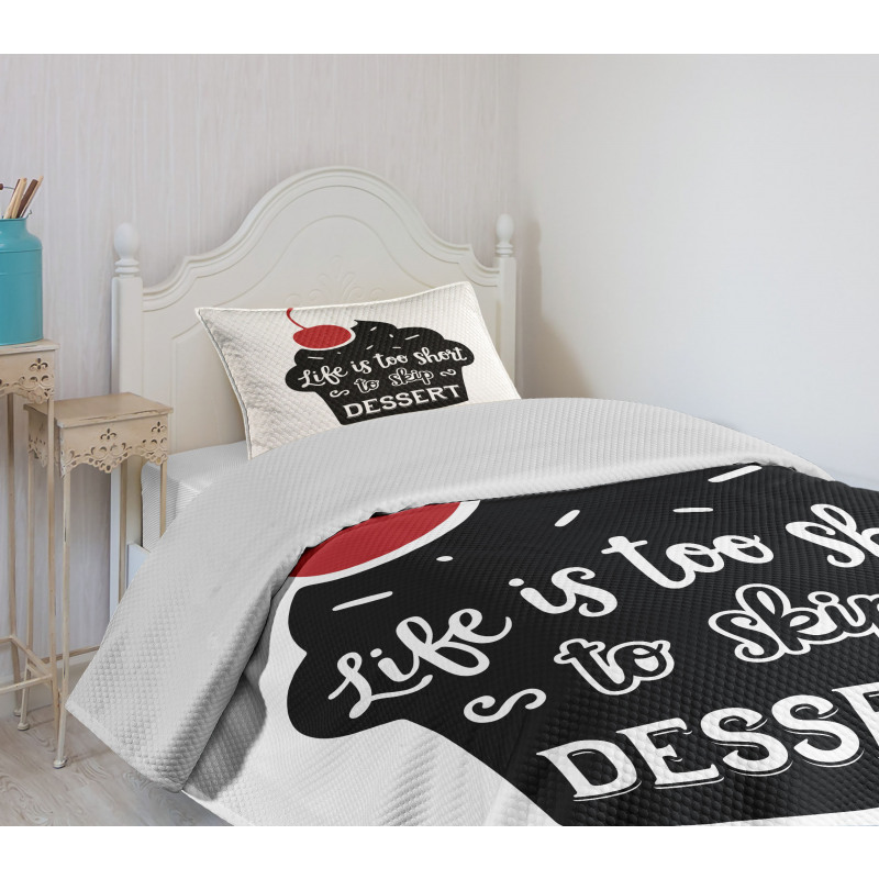 Muffin Silhouette Words Bedspread Set