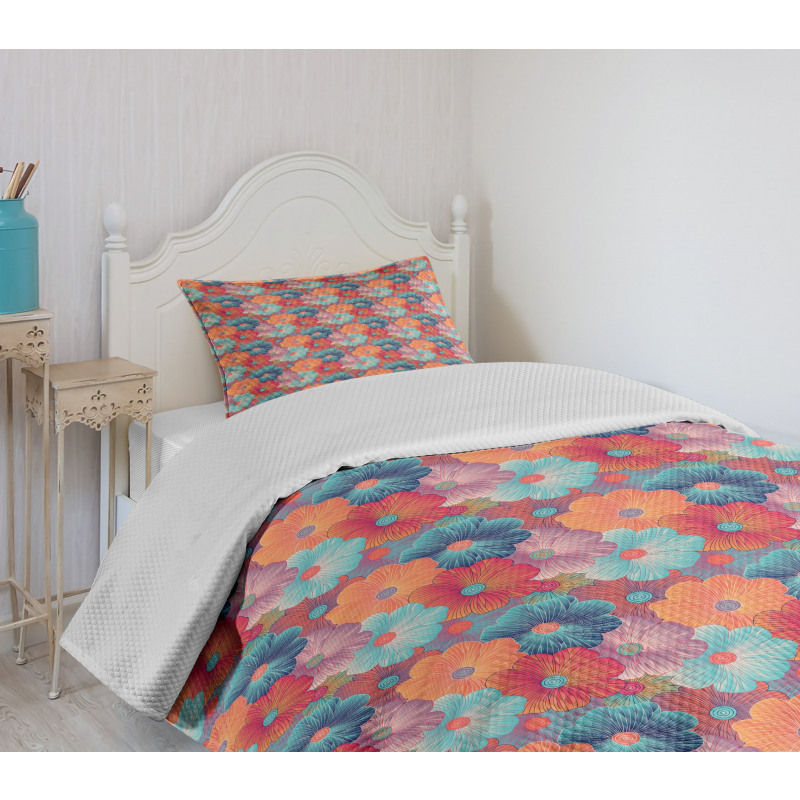 Overlapped Flower Petals Bedspread Set