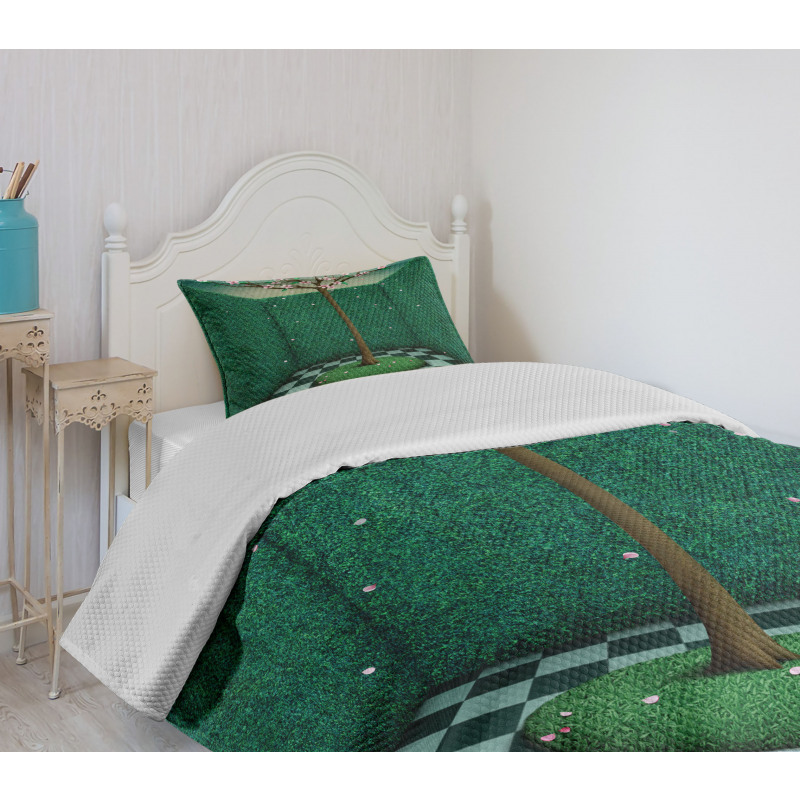 Outdoor Garden Maze Bedspread Set