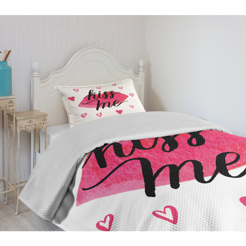 Grunge Hearts Lipstick Bedspread Set