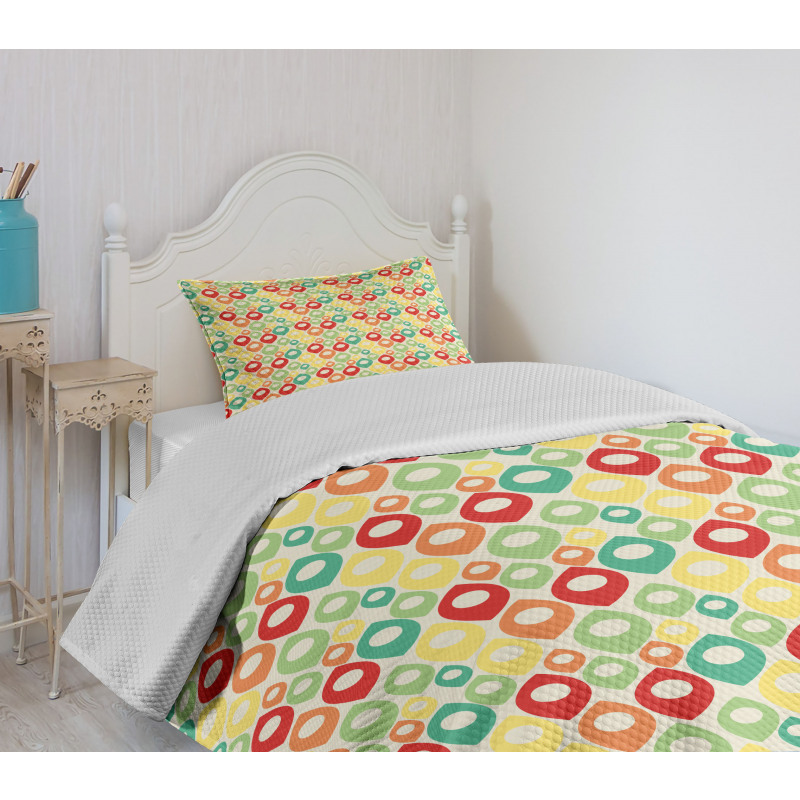 Colorful Shapes Print Bedspread Set