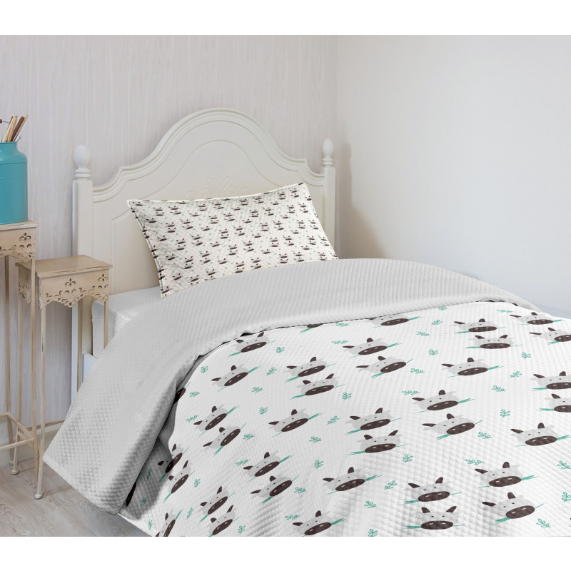 Cow Heads Chewing Grass Bedspread Set