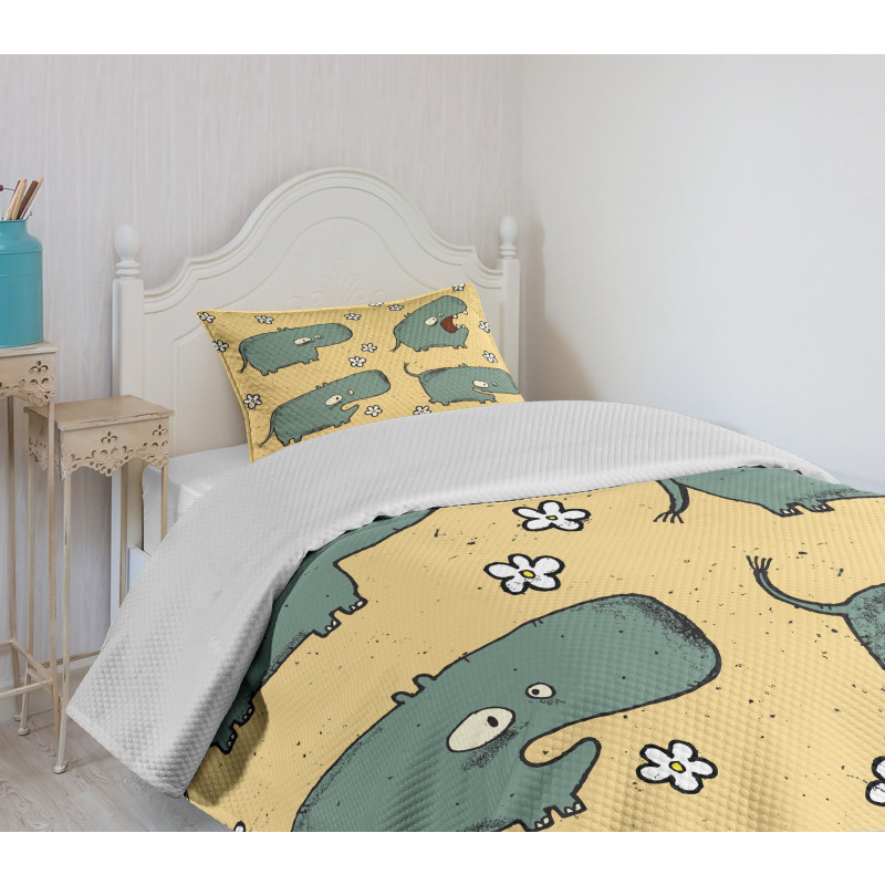 Comic Hippo Floral Grungy Bedspread Set