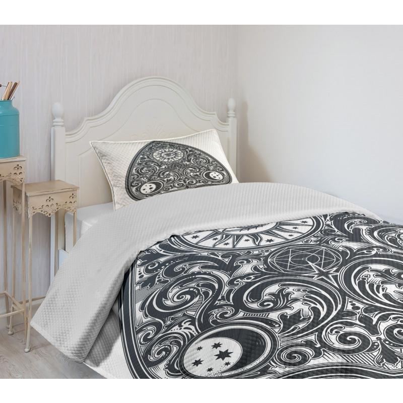 Upside down Shape Bedspread Set