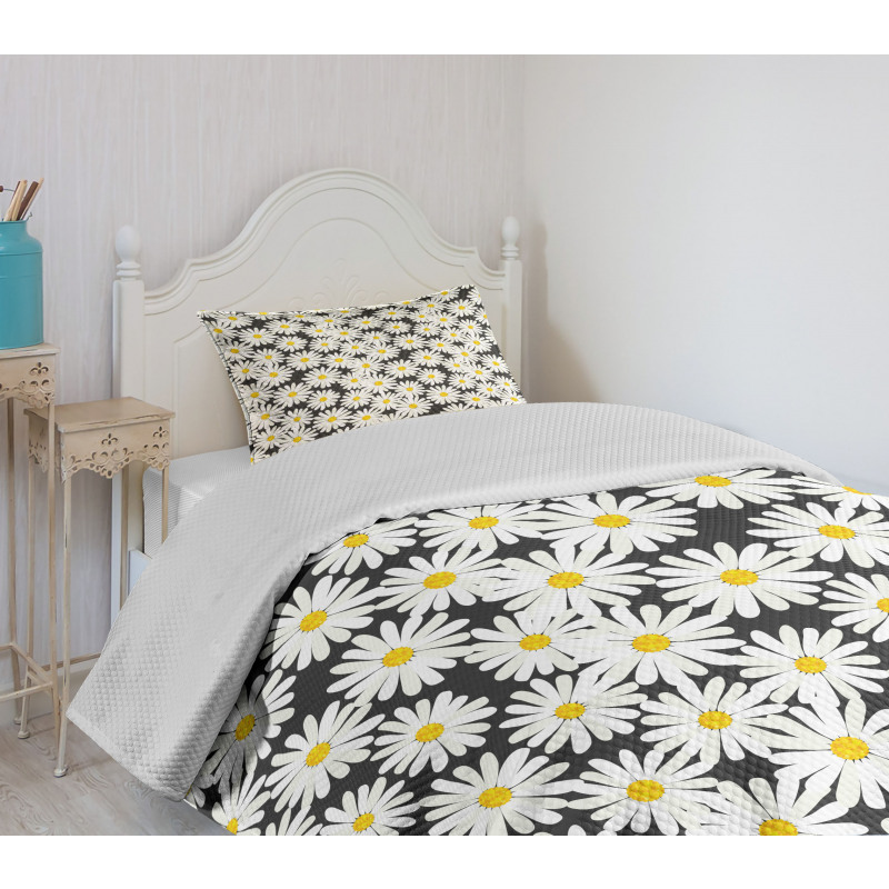 Continuous Summer Foliage Bedspread Set