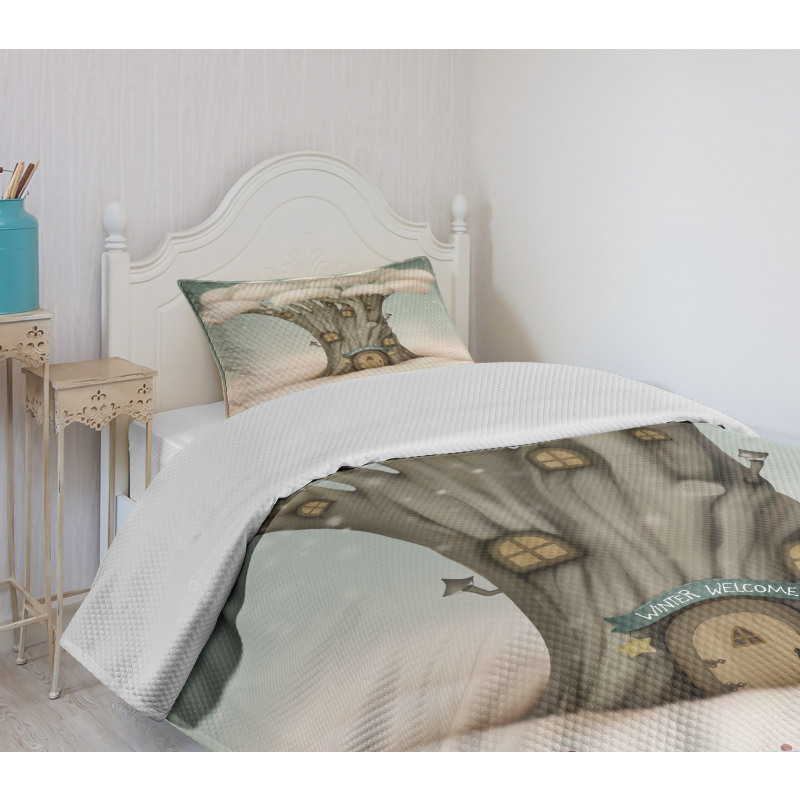 Tree in the Sky Fantasy Bedspread Set