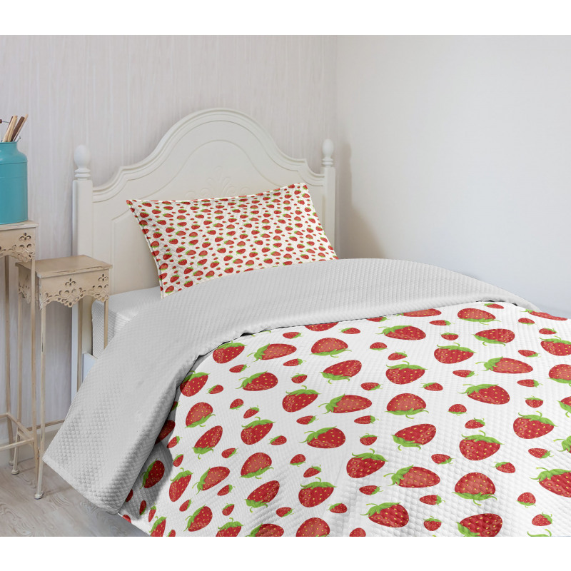 Tasty Strawberries Bedspread Set