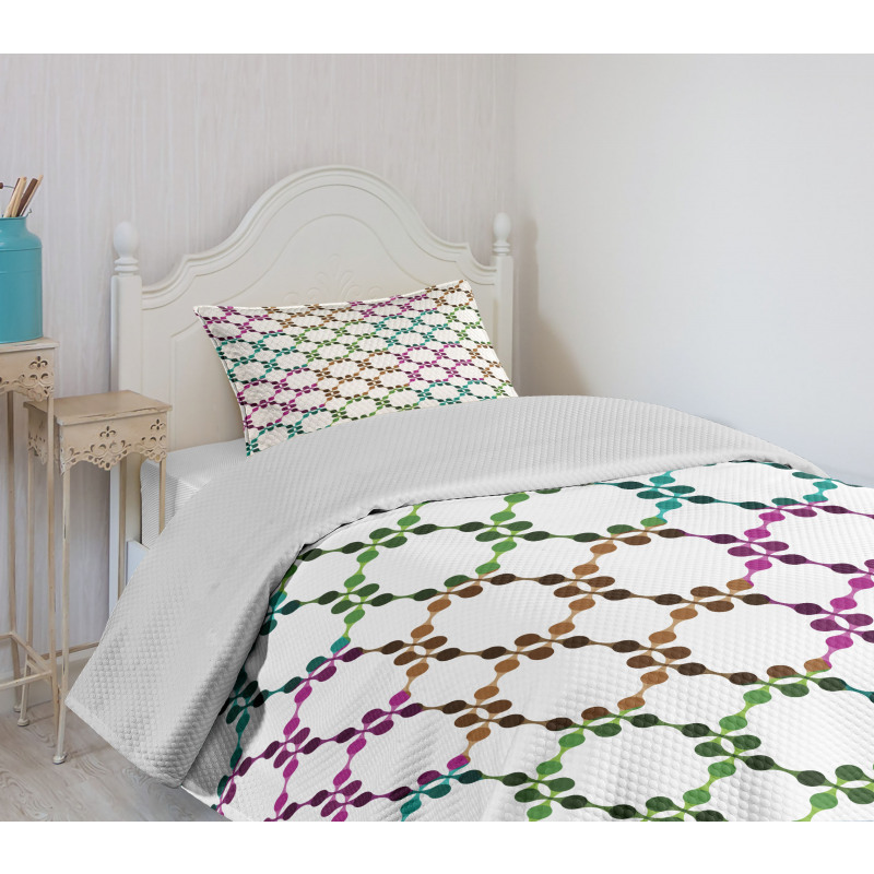 Chain Linked Dots Bedspread Set