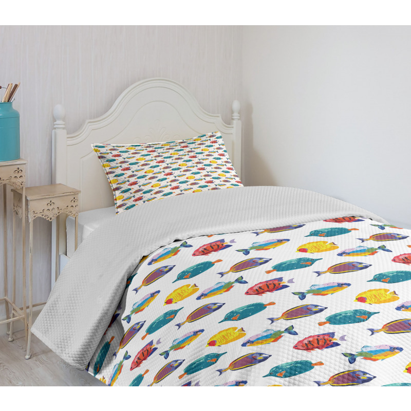 Colorful Tropical Species Bedspread Set