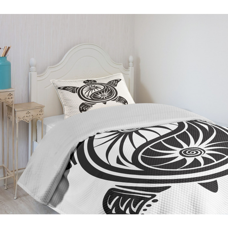 Ornamental Yin and Yang Bedspread Set