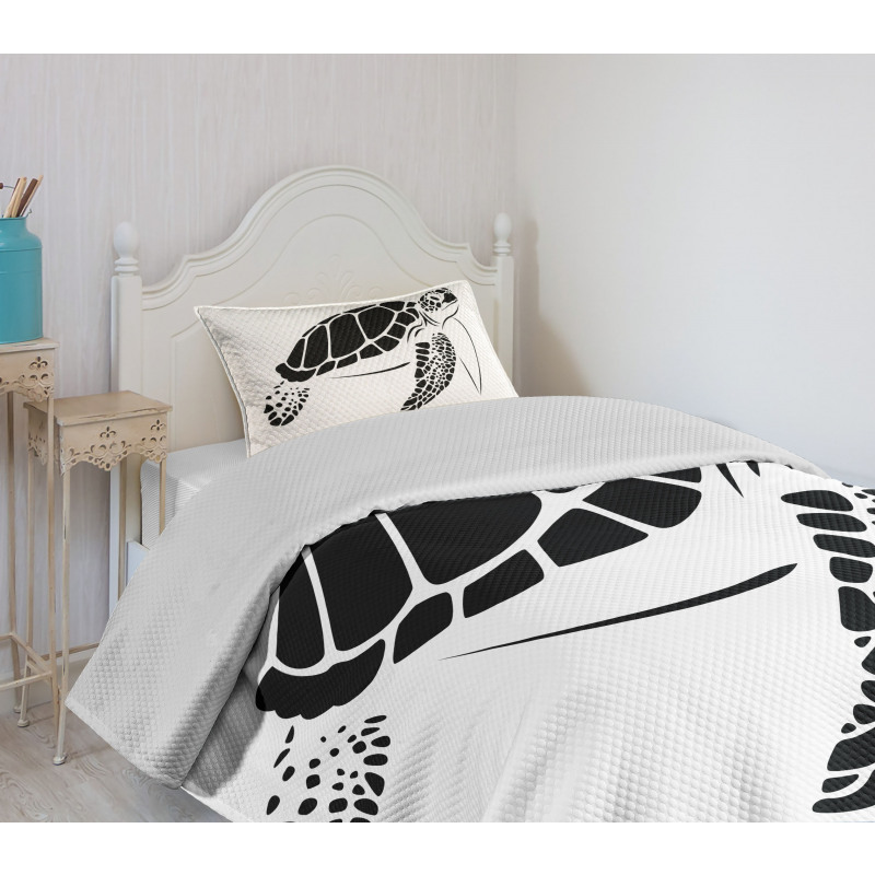 Monotone Caretta Caretta Bedspread Set