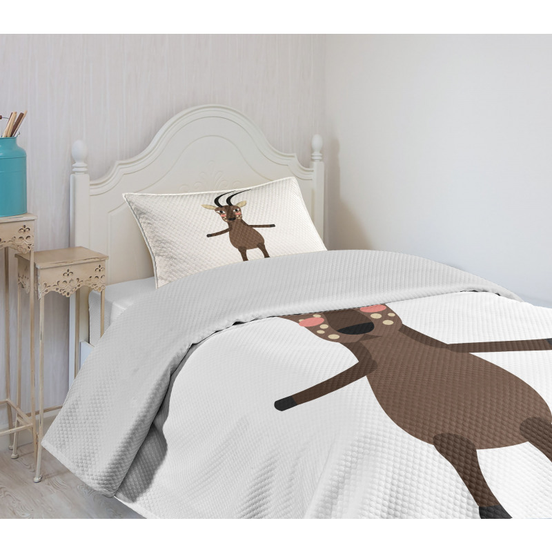 Split Hoove Saola Standing Bedspread Set