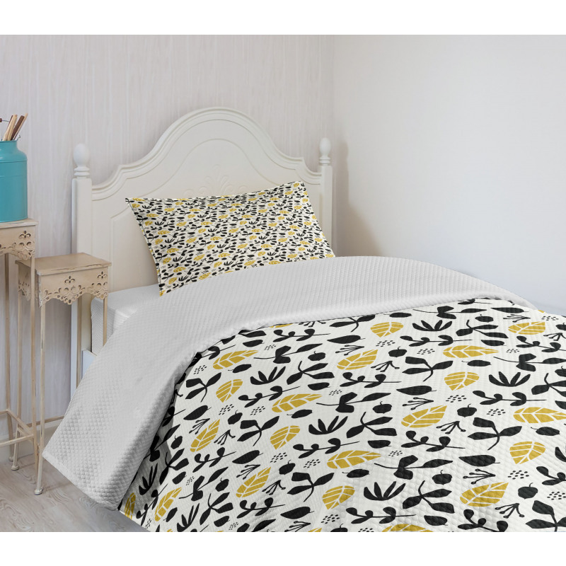 Repeating Silhouettes Bedspread Set