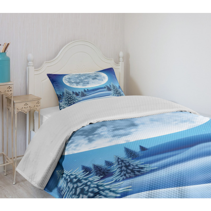 Snowy Hills Pattern Bedspread Set