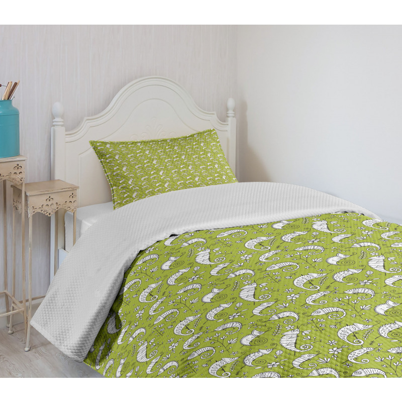 Funny Chameleon Bedspread Set