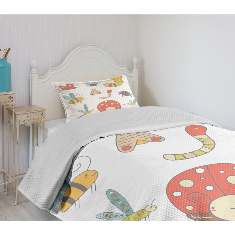 Nursery Doodle Bugs Bedspread Set