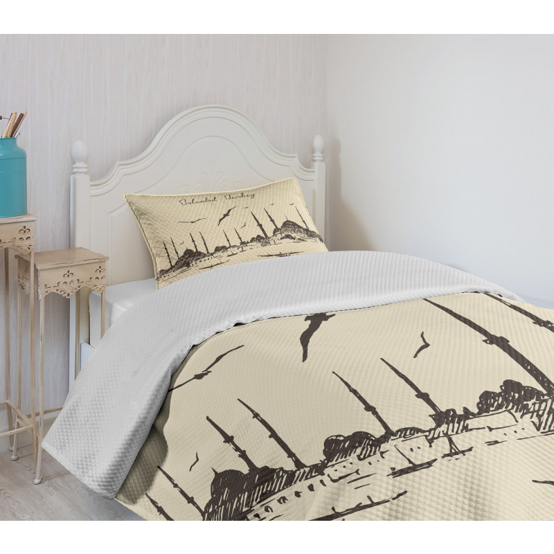 Sketch Skyline Gulls Bedspread Set