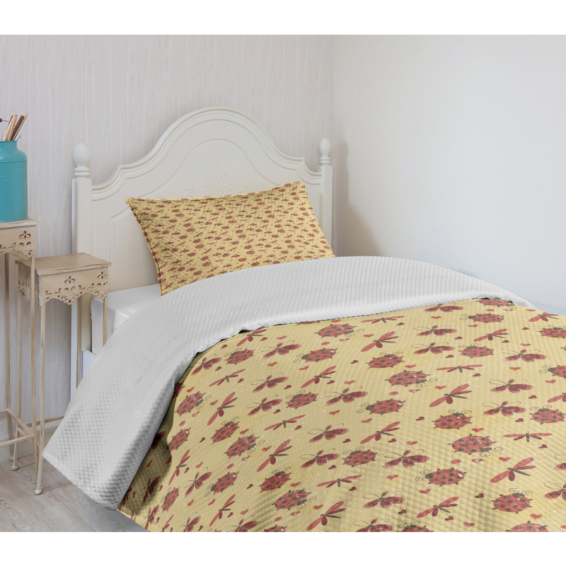Dragonflies and Hearts Bedspread Set