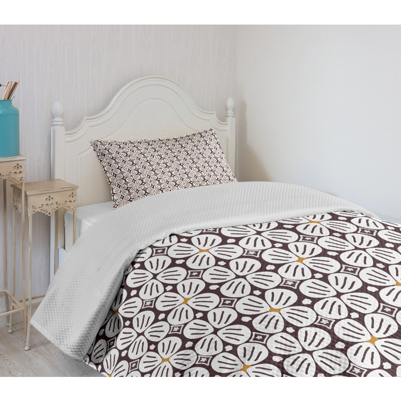 Doodle Jasmine Petals Bedspread Set