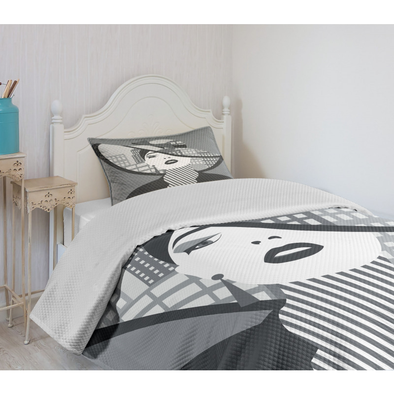 City Silhouette and Lady Art Bedspread Set