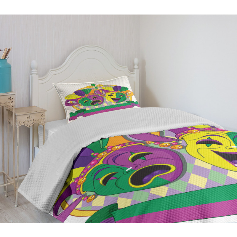 Comedy and Tragedy Bedspread Set