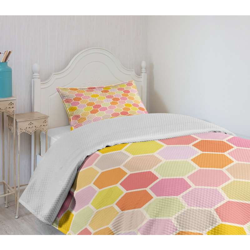 Hexagon Retro Pattern Bedspread Set