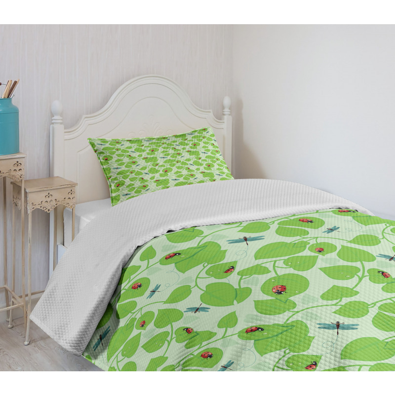 Green Nature Insects Bedspread Set