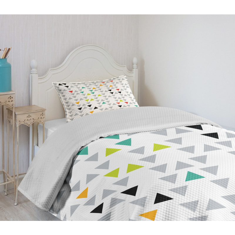 Hipster Triangles Bedspread Set