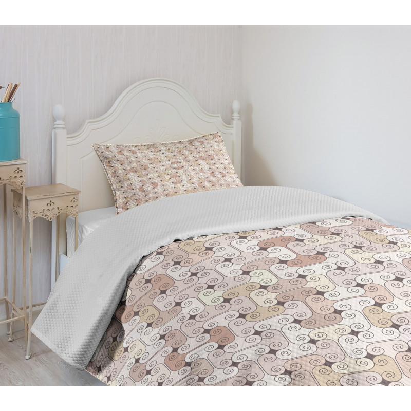 Puzzle-Like Volutes Bedspread Set