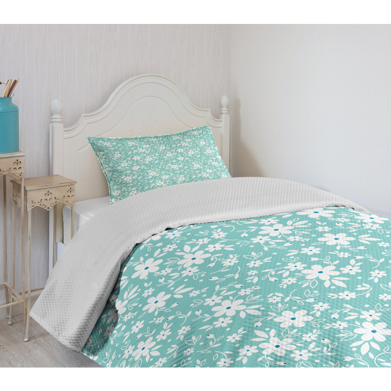 Lily Daisy Field Bedspread Set