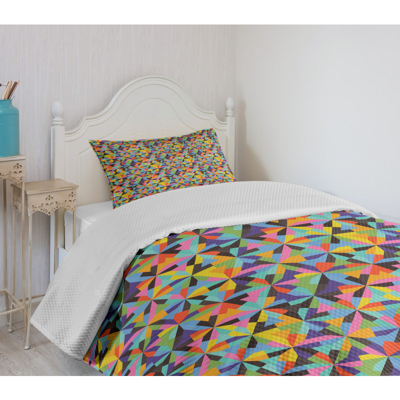 Colorful Triangle Shapes Bedspread Set