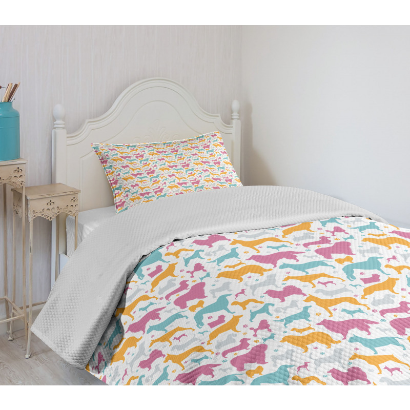 Silhouettes of Various Breeds Bedspread Set