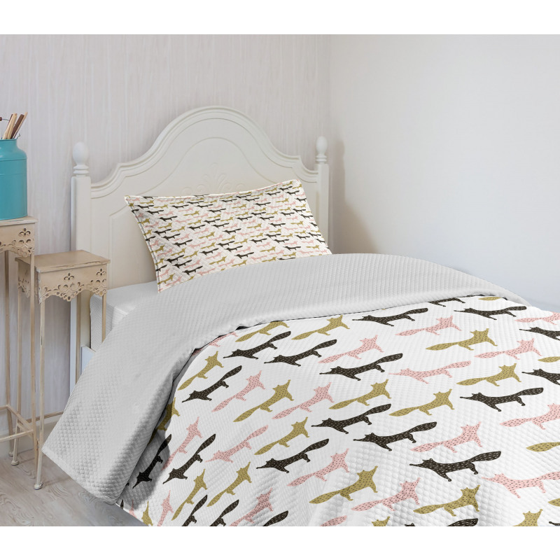 Foxes Pattern with Dots Bedspread Set