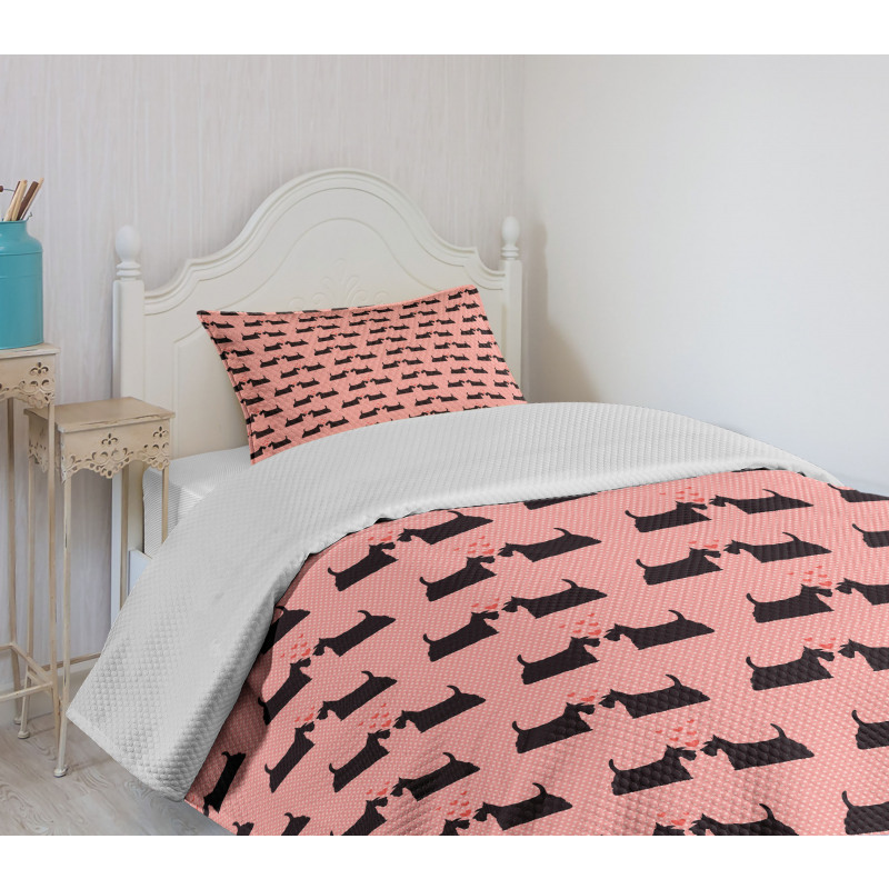 Pinky Animal Romance Bedspread Set