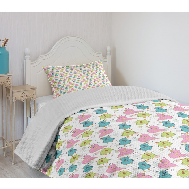 Smiling Characters Bedspread Set