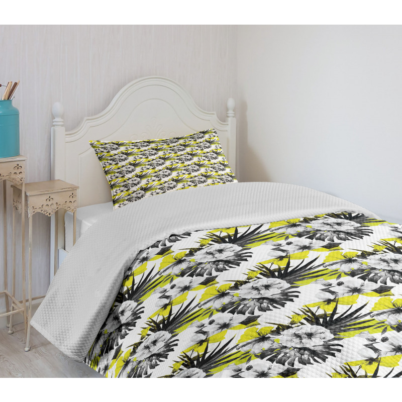 Hibiscus Buds and Blossoms Bedspread Set