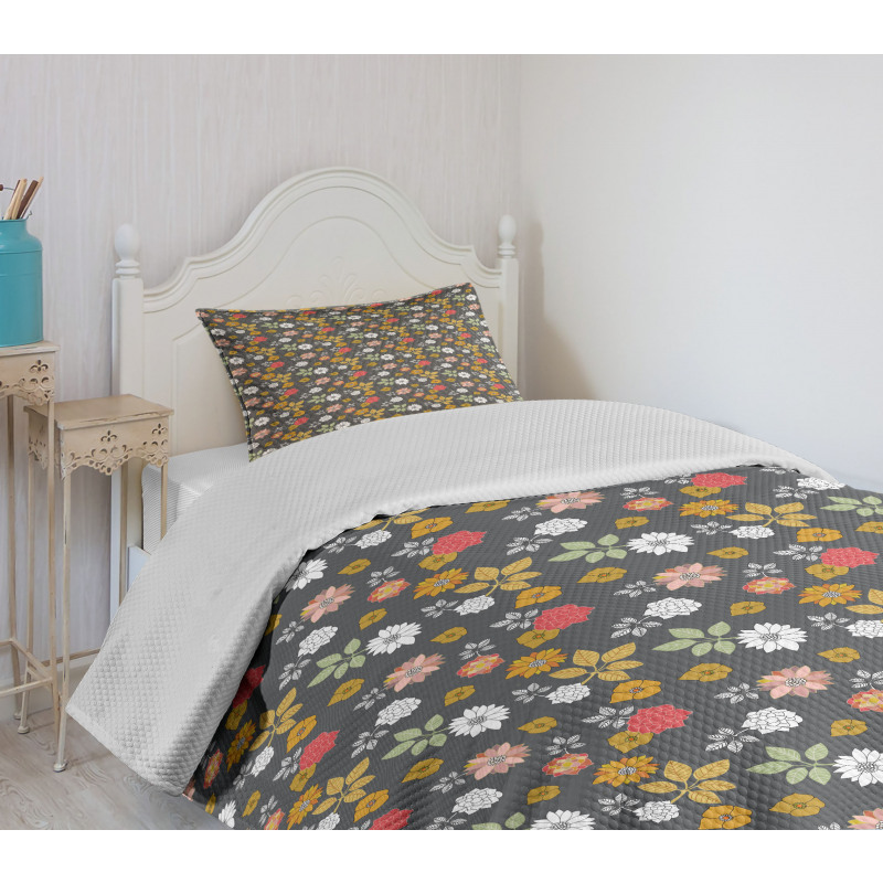 Blooming Japanese Flowers Bedspread Set