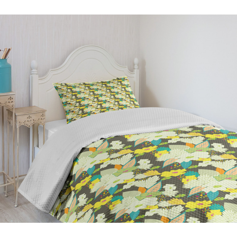 Lively Colored Summer Blooms Bedspread Set