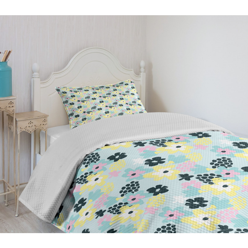 Pastel Tone Abstract Petals Bedspread Set