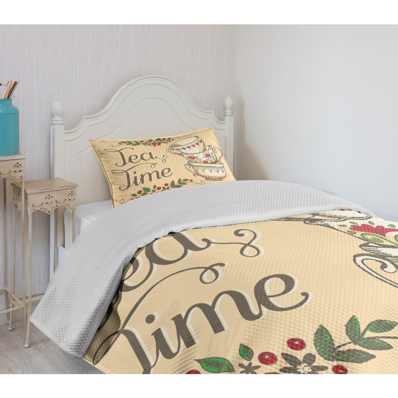 Flowers and Berries with Swirls Bedspread Set