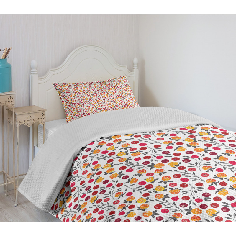 Cloudberry Fresh Fruits Bedspread Set