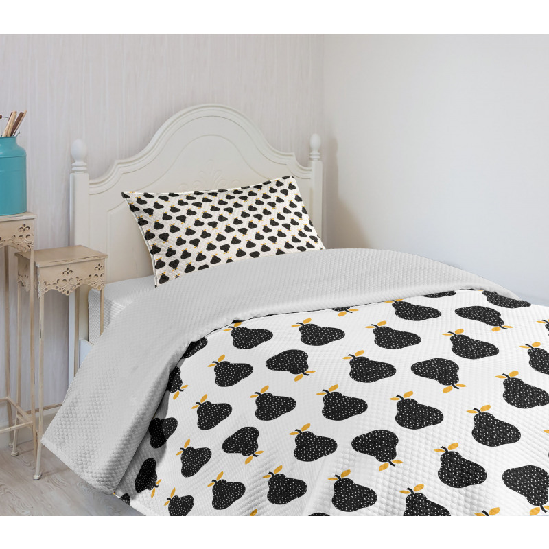 Abstract Silhouette Pattern Bedspread Set