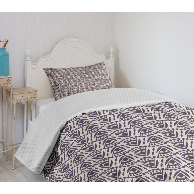 Triangles and Dots Oriental Bedspread Set