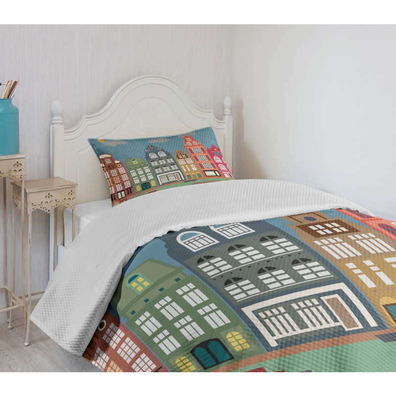 European Houses and Ships Bedspread Set