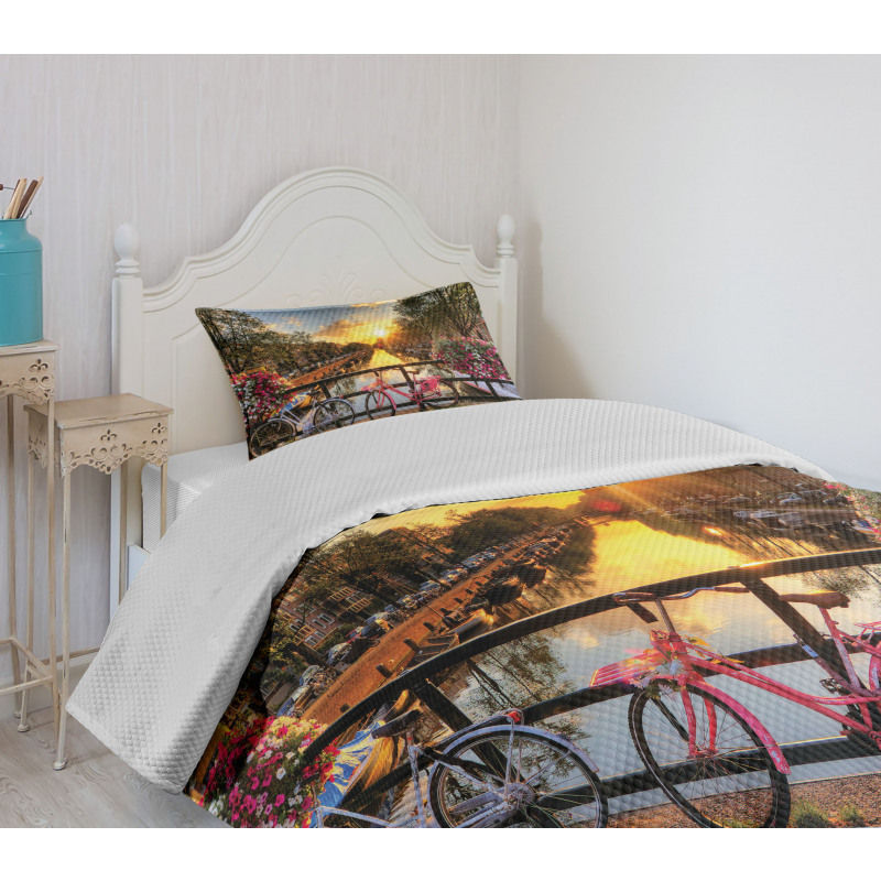 Sunrise over the City Bedspread Set