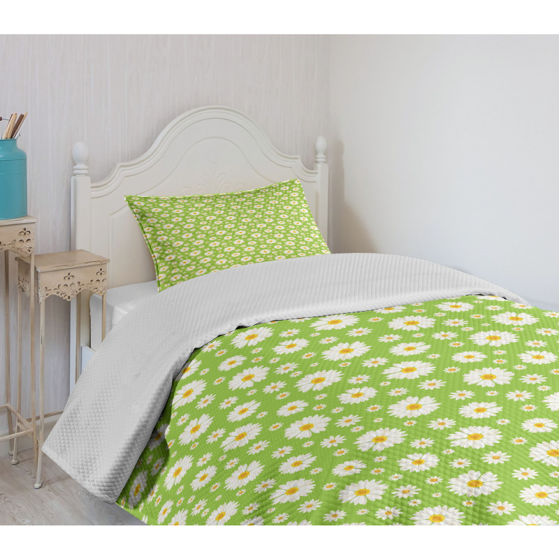 Chamomile Bloom on Pale Green Bedspread Set