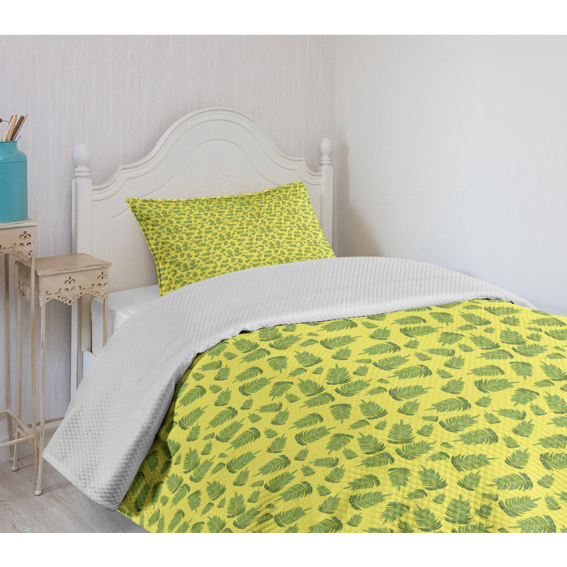 Ornate Tropical Composition Bedspread Set