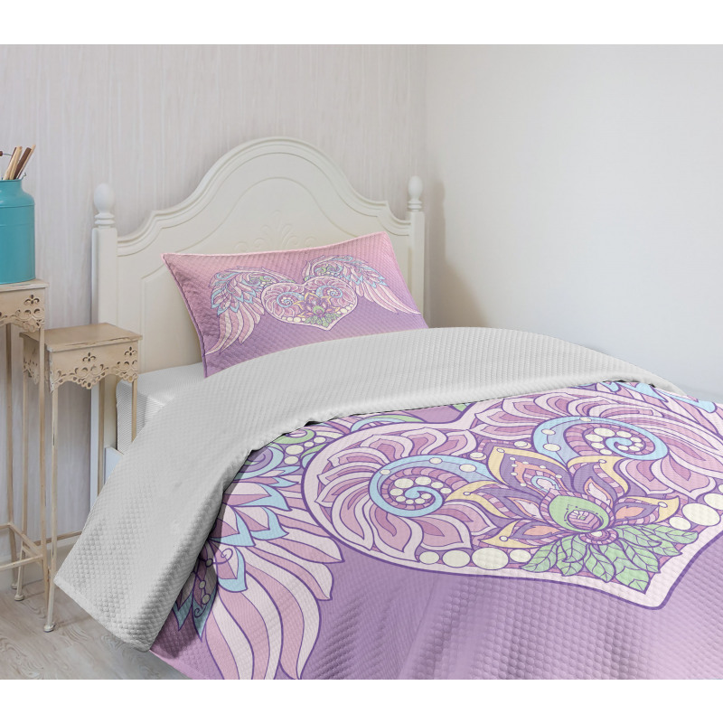 Floral Ornate Heart Bedspread Set