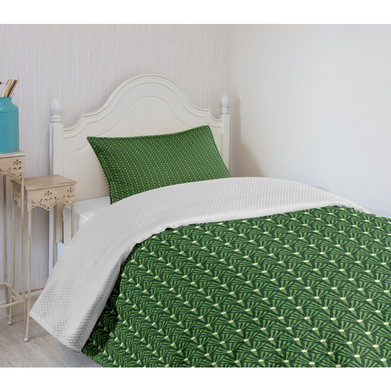 Foliage Pattern with Dots Bedspread Set